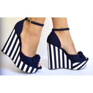 Jessica Simpson Blue and White Striped Wedges